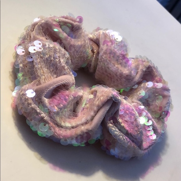 sequin scrunchie - Picture 2 of 5